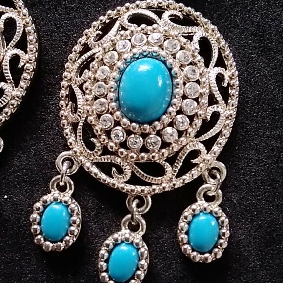 China Earrings - Picture 7 of 9